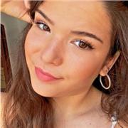 Doy clases particulares de inglés para sentirme realizada y comenzar mi labor profesional educativa, ayudar a los demás y ganar algo de dinero